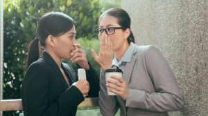 Toxic Workplace Warning Signs: Spot the Red Flags Early