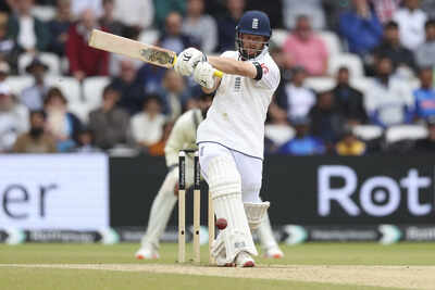 Ben Duckett executing a shot during a test match.