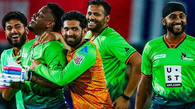 Shimron Hetmyer celebrates after hitting the winning six