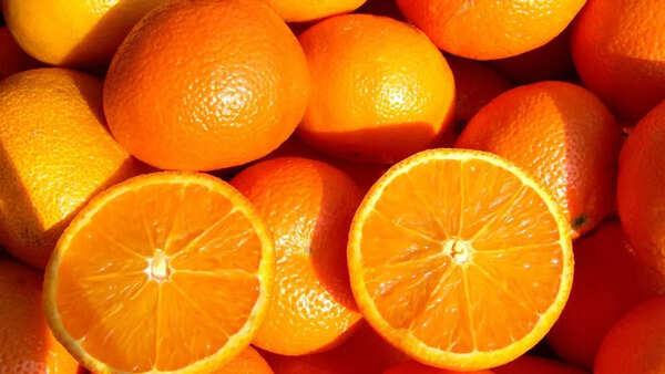 Oranges and Vitamin C for eye health