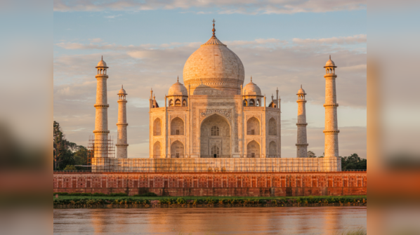 Million Dollar Arm (Mumbai, Lucknow, Agra)